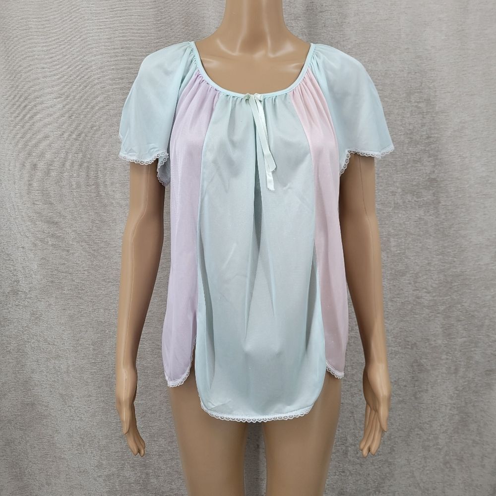 Vintage Nylon Pastel Blue and Pink Women's Scalloped Pajama Top